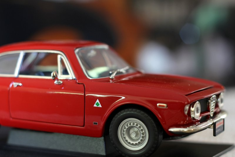 Illustration for article titled 1:18Â Alfa Romeo Sprint GTA Tuesday